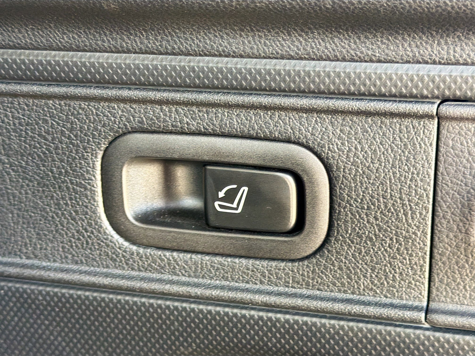 Certified 2022 Subaru Forester Touring w/ Popular Package #3 image 14