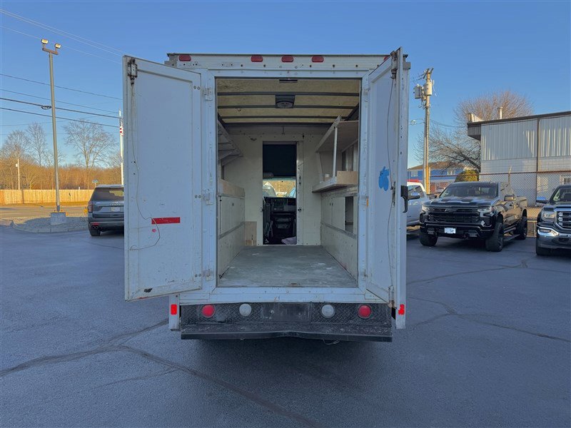 Used 2007 GMC Savana 3500 image 16