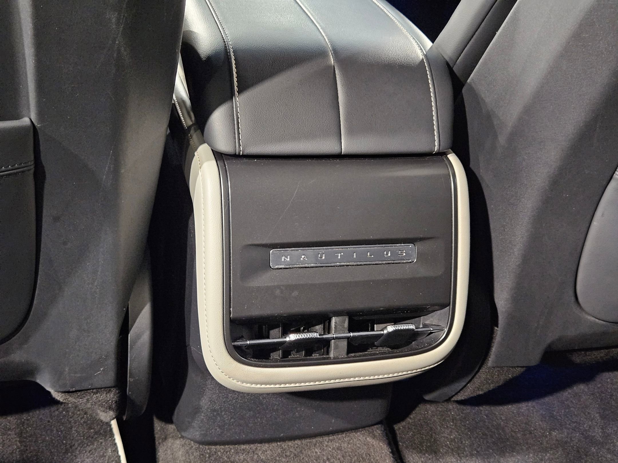 Used 2024 Lincoln Nautilus Reserve image 35