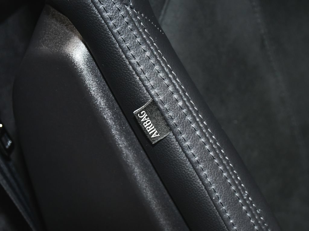 Used 2021 Jaguar F-TYPE R-Dynamic AWD/4WD image 43