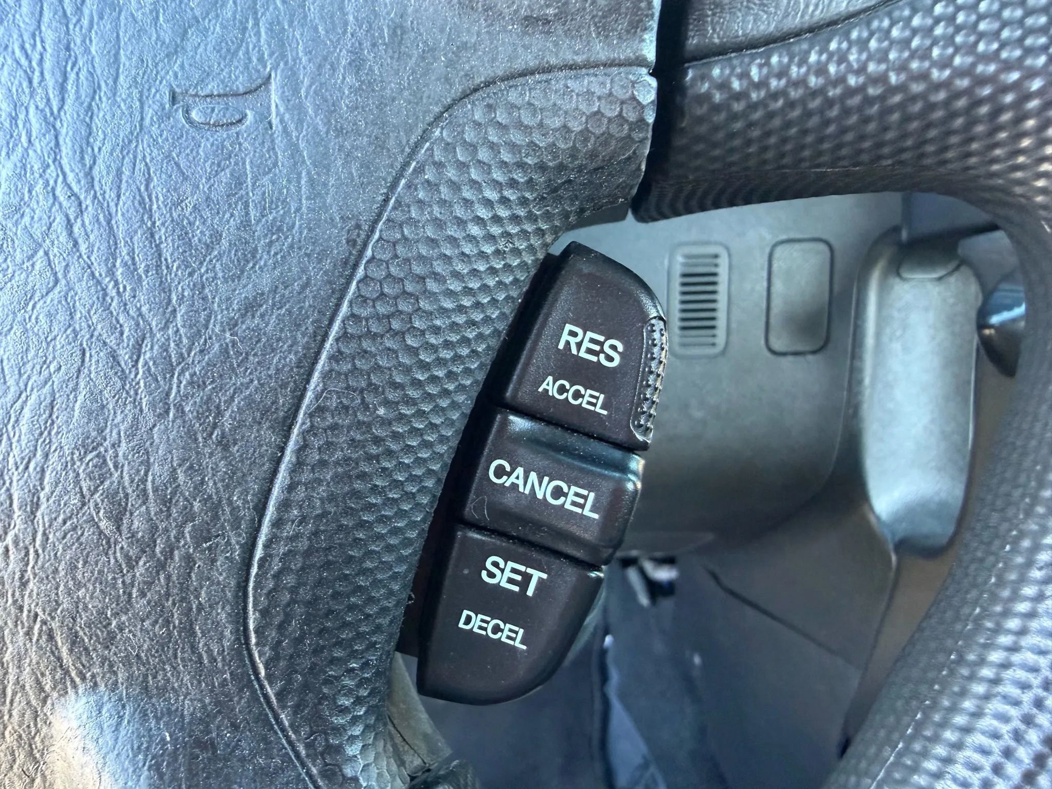 Used 2006 Honda CR-V LX image 16