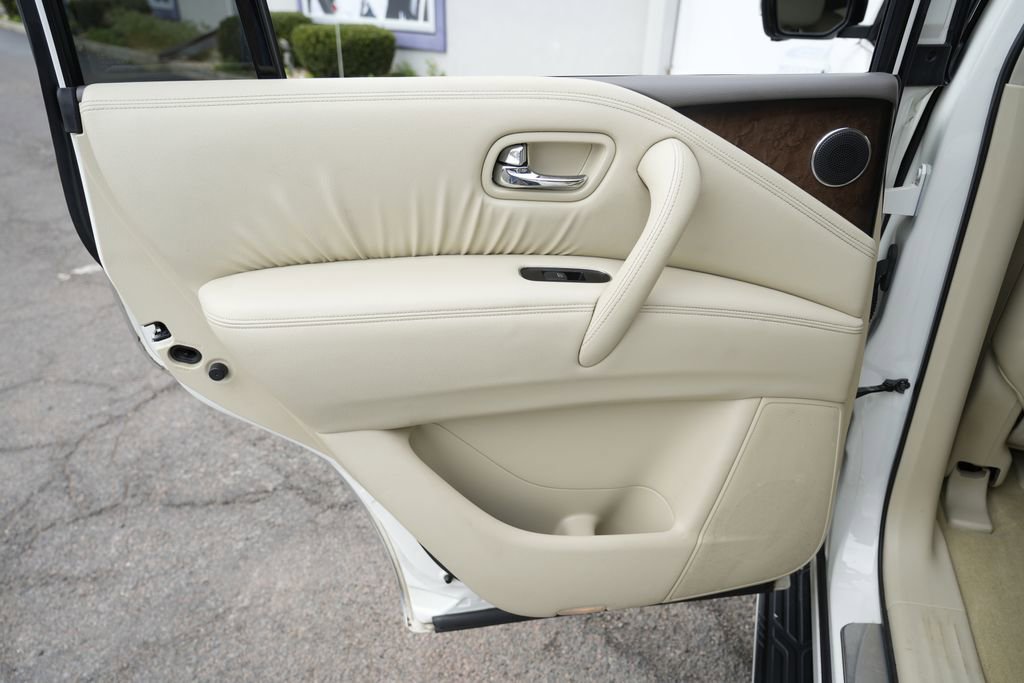 Used 2012 INFINITI QX56 4WD w/ Deluxe Touring Pkg image 27