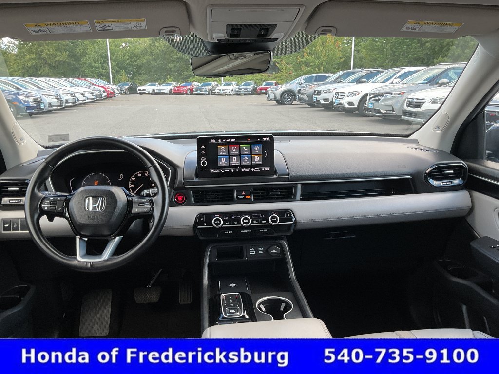 Certified 2025 Honda Pilot Touring image 35