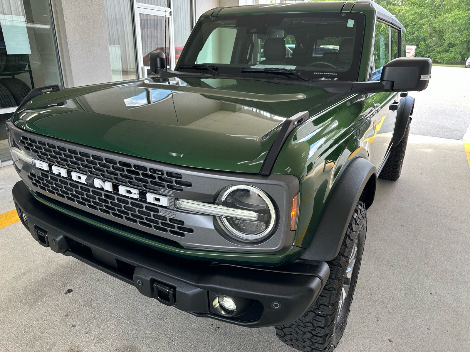 Certified 2025 Ford Bronco Badlands AWD/4WD image 2