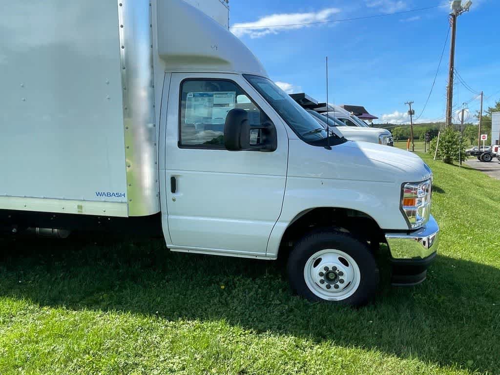 New 2024 Ford E-450 and Econoline 450 Super Duty w/ Power Windows & Locks Group RWD image 6