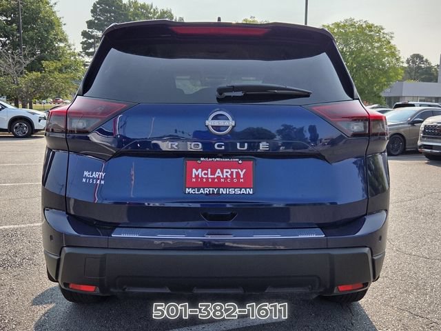 Certified 2026 Nissan Rogue SV FWD image 4