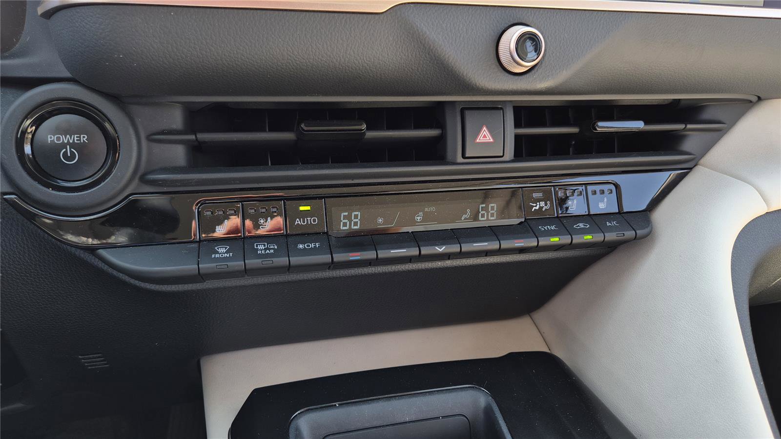 Used 2024 Toyota Crown Limited w/ Advanced Technology Package AWD/4WD image 20