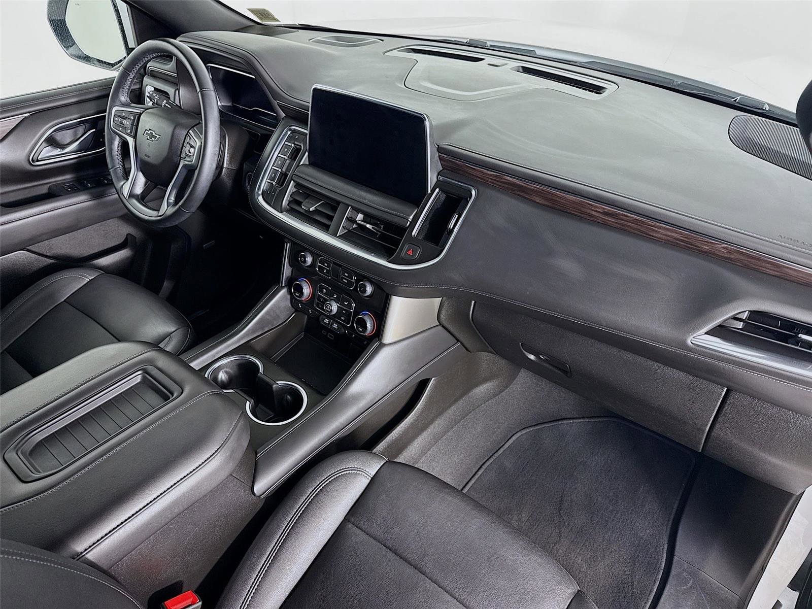 Used 2023 Chevrolet Tahoe Z71 w/ Luxury Package image 32