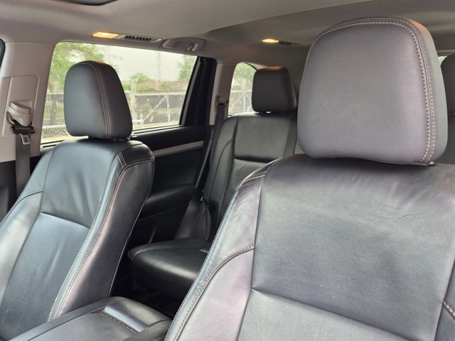 Used 2015 Toyota Highlander XLE FWD image 13