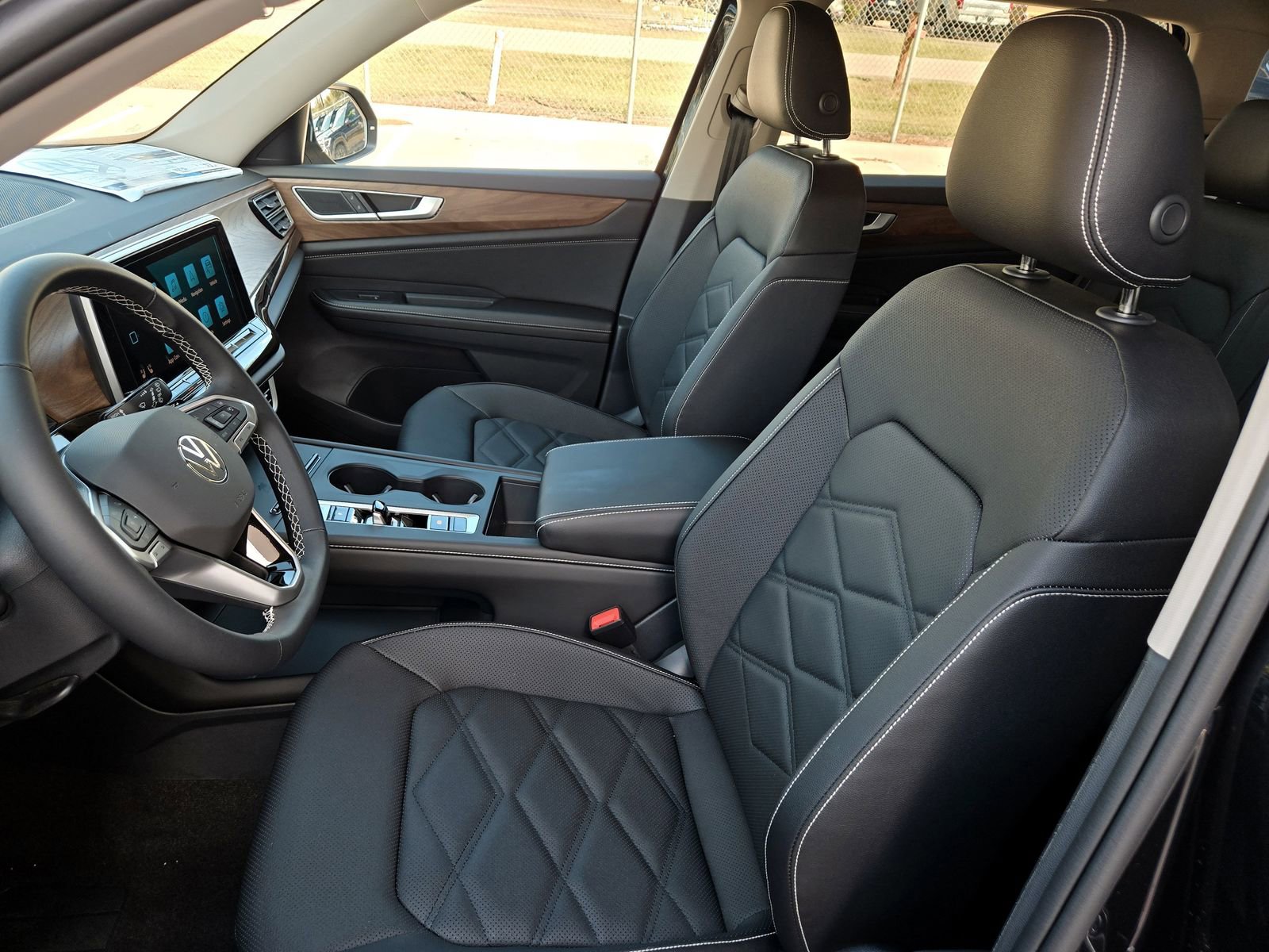 New 2026 Volkswagen Atlas SE image 17