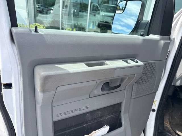 Used 2011 Ford E-350 and Econoline 350 XLT RWD image 19