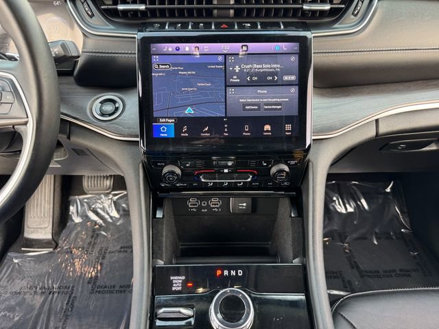 Used 2022 Jeep Grand Cherokee L Limited AWD/4WD image 26
