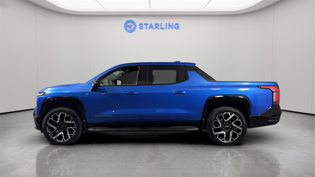 Used 2025 Chevrolet Silverado EV RST image 3