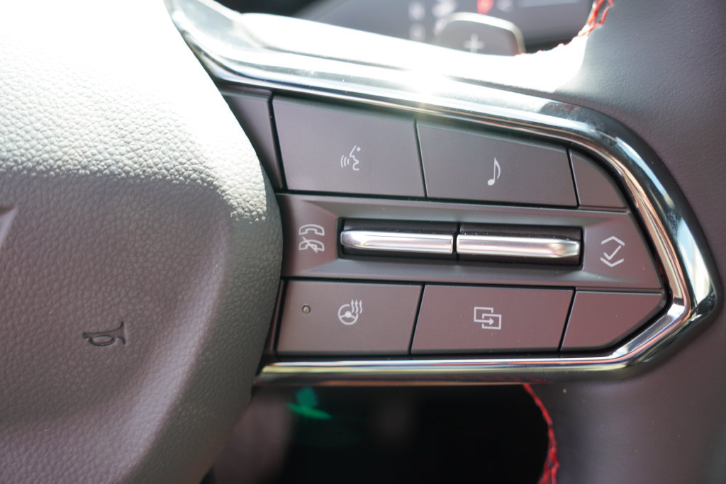 New 2027 Chevrolet Equinox RS w/ Safety and Technology Package AWD/4WD image 17