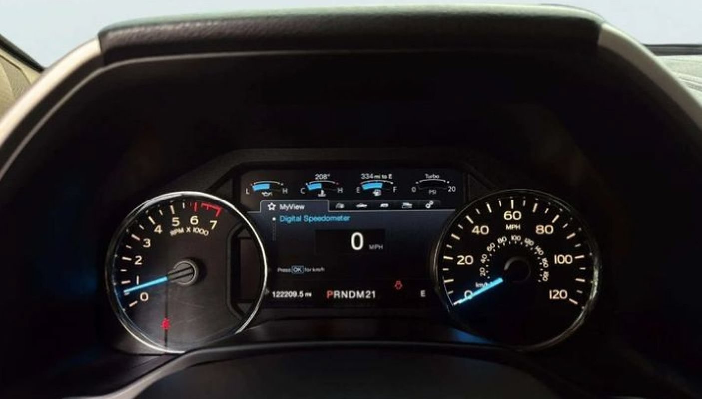 Used 2015 Ford F150 Lariat w/ Equipment Group 501A Mid AWD/4WD image 13