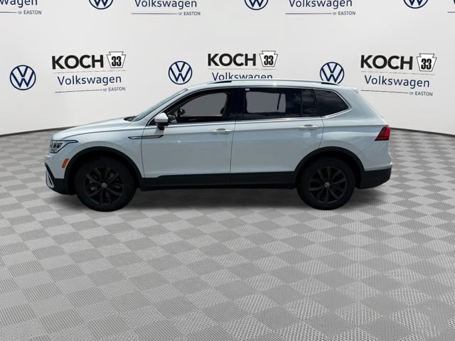 Used 2024 Volkswagen Tiguan SE AWD/4WD image 4