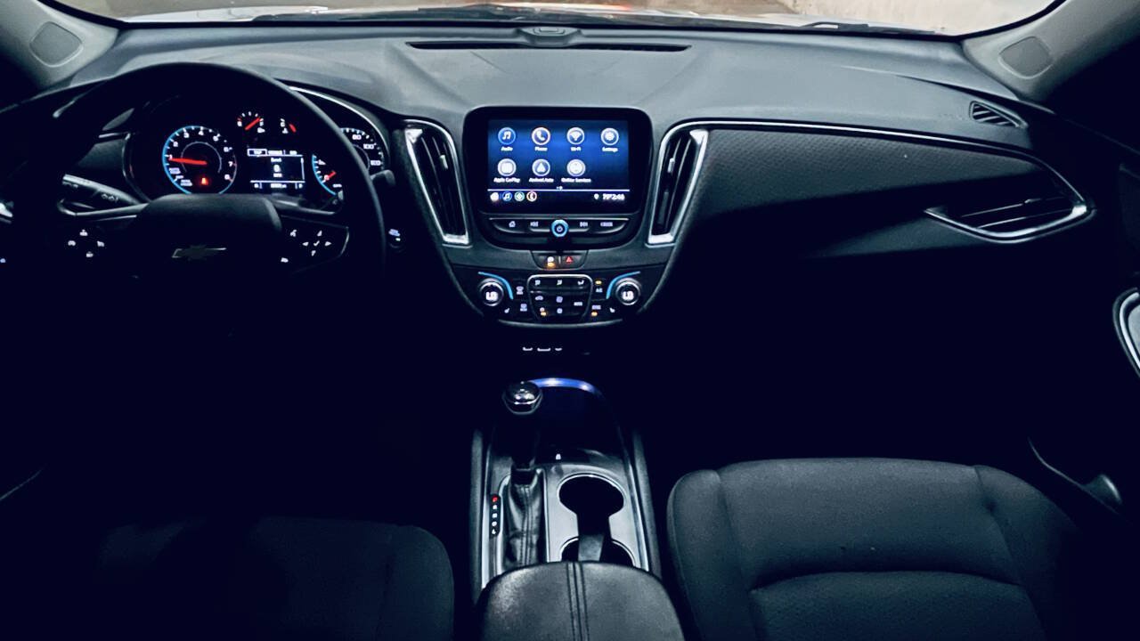 Used 2020 Chevrolet Malibu LT FWD image 24