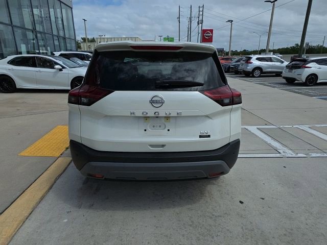 Used 2023 Nissan Rogue SV image 5