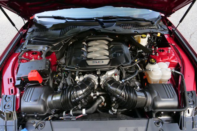 Used 2024 Ford Mustang GT Premium RWD image 3