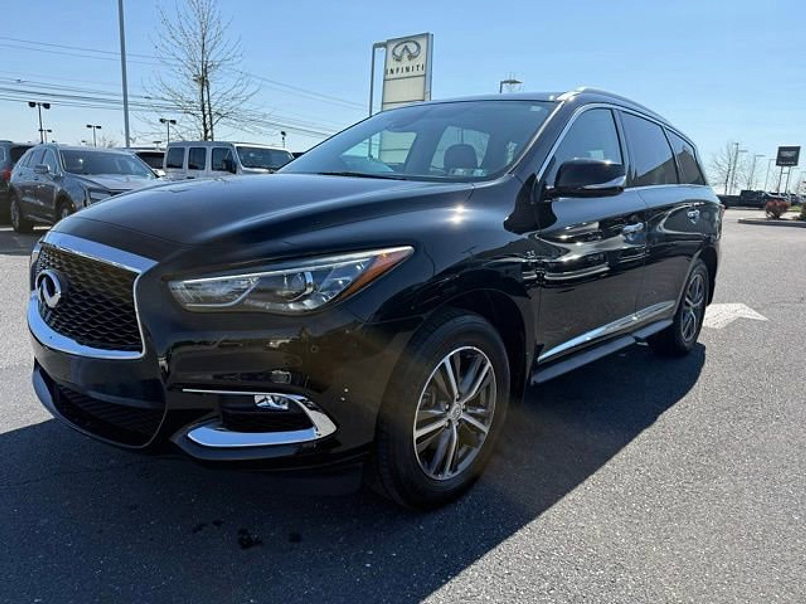 Used 2019 INFINITI QX60 Luxe w/ Essential Package image 5