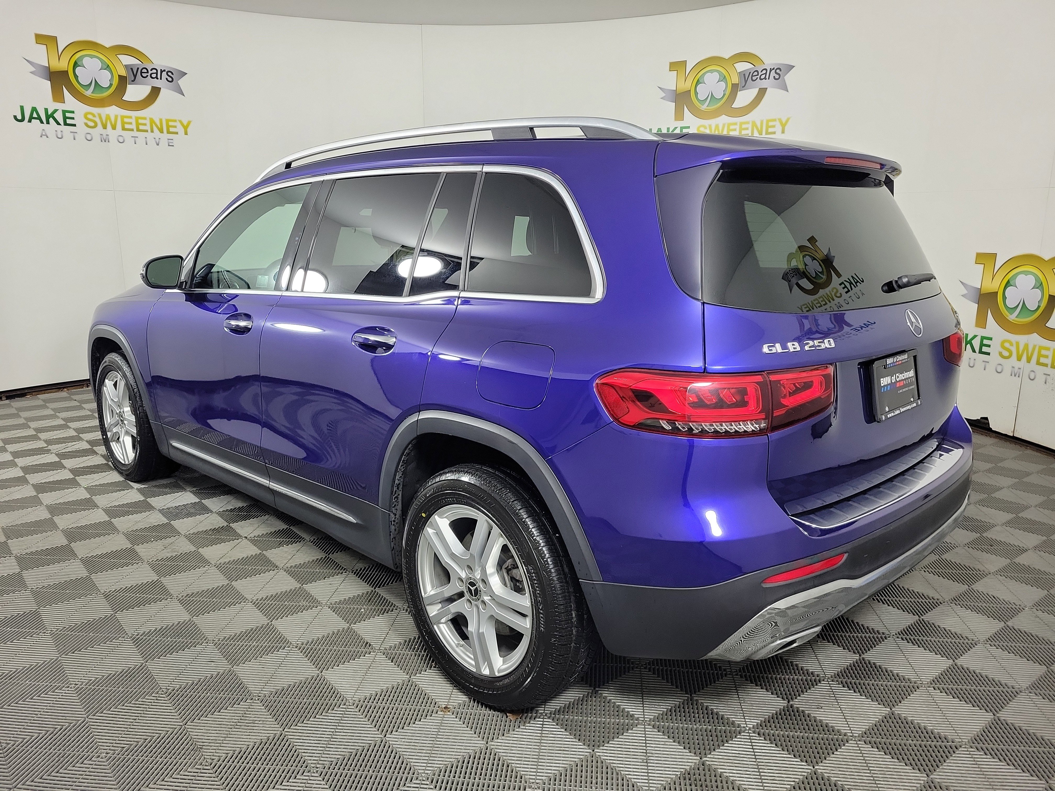 Used 2021 Mercedes-Benz GLB 250 4MATIC w/ Premium Package image 5