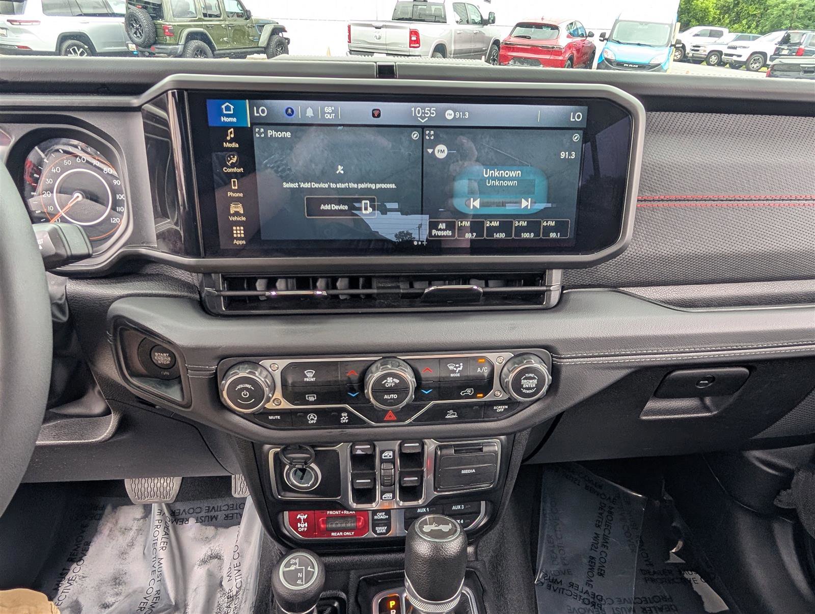 Used 2024 Jeep Wrangler Rubicon image 19