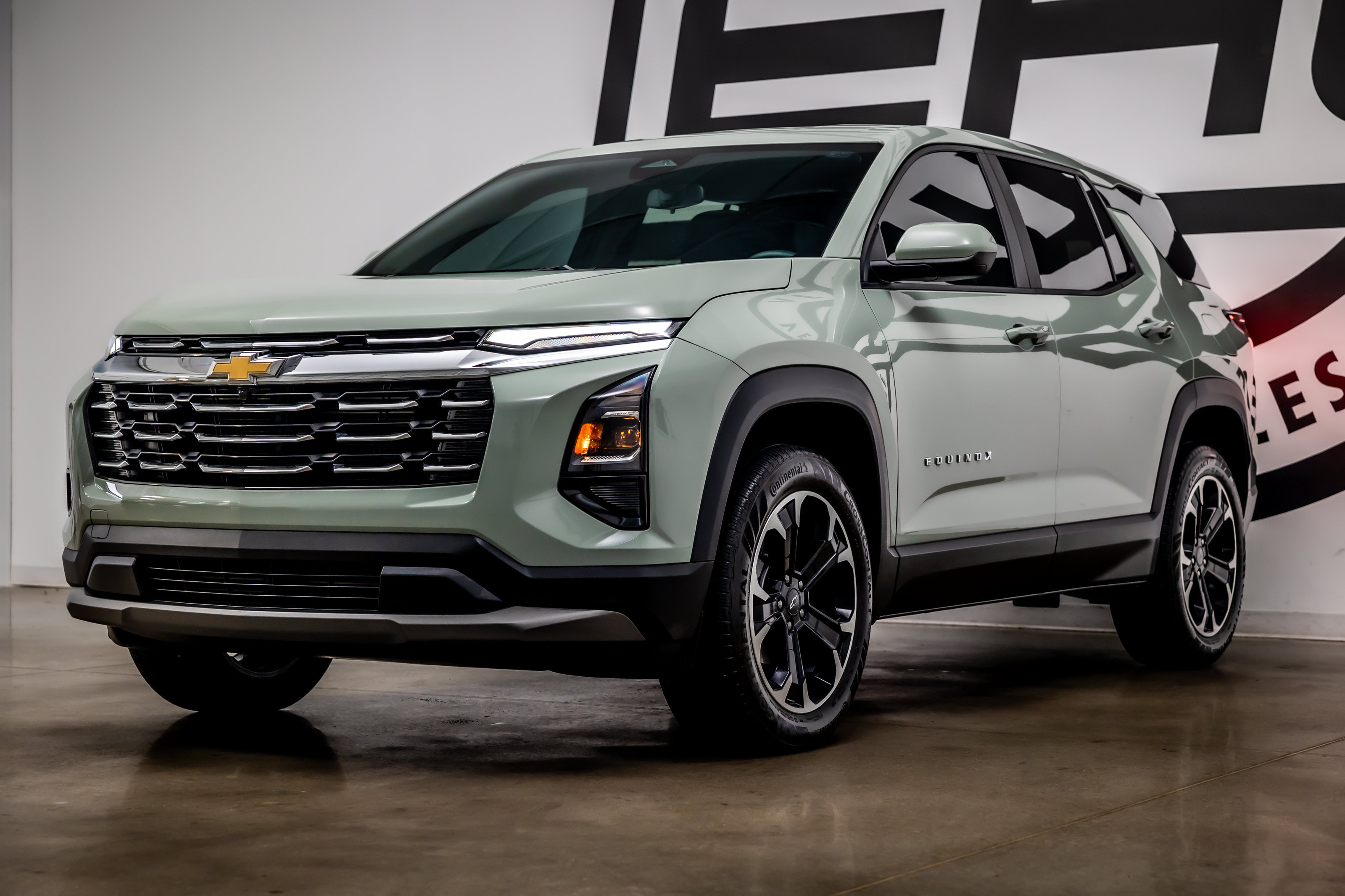 Used 2025 Chevrolet Equinox LT FWD image 27