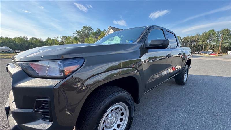 Used 2023 Chevrolet Colorado W/T RWD image 15