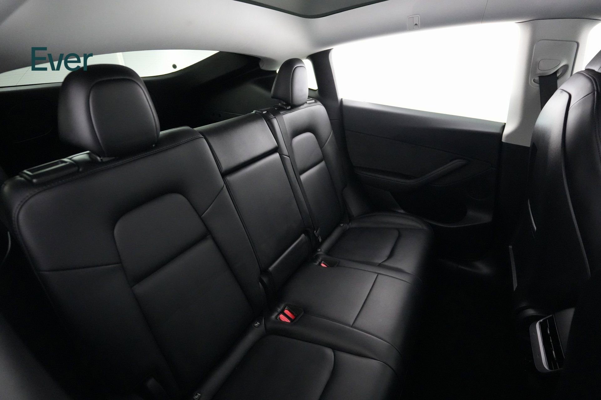 Used 2022 Tesla Model Y Performance image 9