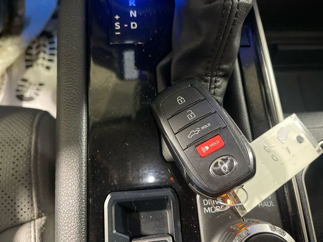 Used 2024 Toyota Tundra Limited image 21