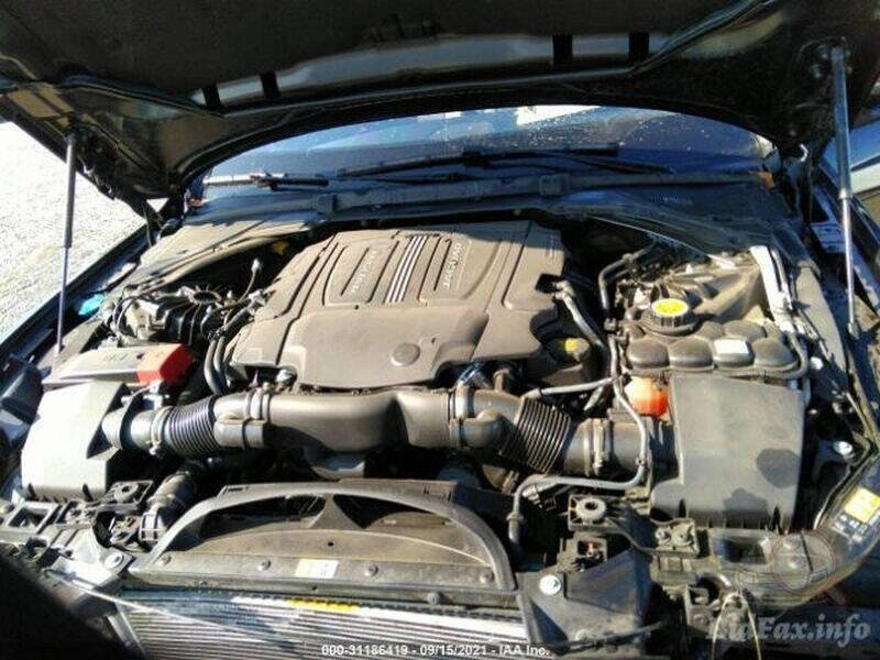 Used 2017 Jaguar XF Premium image 6