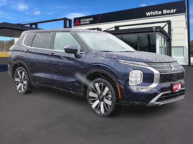 New 2026 Mitsubishi Outlander SE image 1