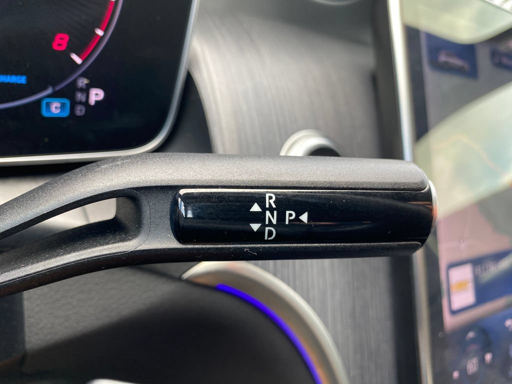 Used 2025 Mercedes-Benz GLC 300 image 35