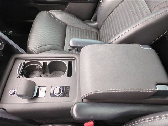 Used 2021 Land Rover Discovery S R-Dynamic AWD/4WD image 16