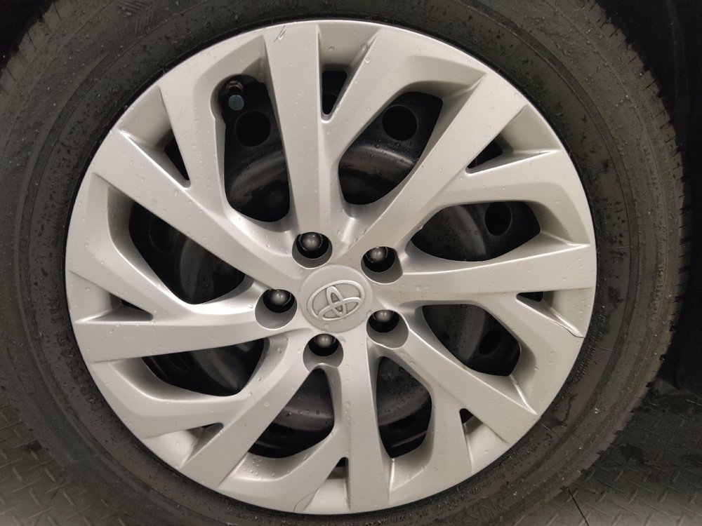 Used 2019 Toyota Corolla LE FWD image 31