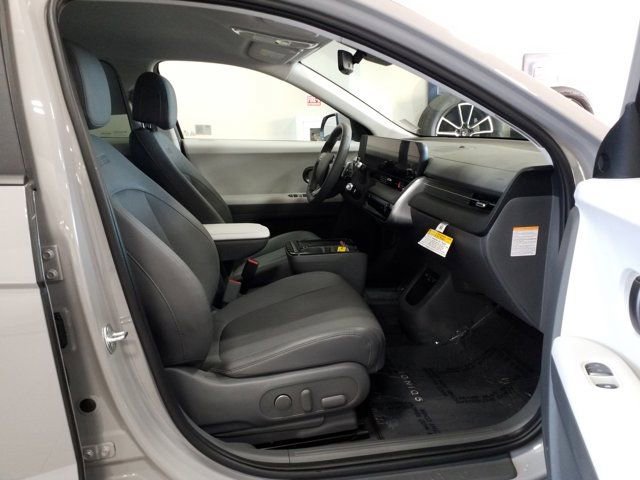 Certified 2025 Hyundai Ioniq 5 SEL image 18