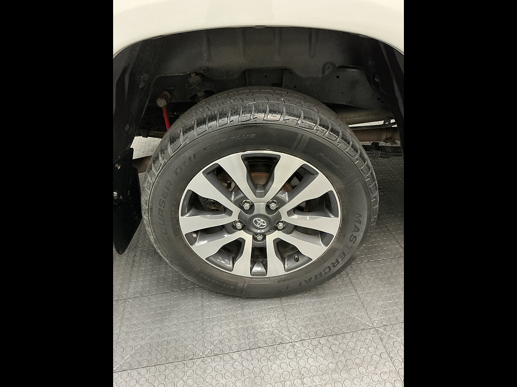 Used 2018 Toyota Tundra Limited w/ Limited Premium Package AWD/4WD image 41