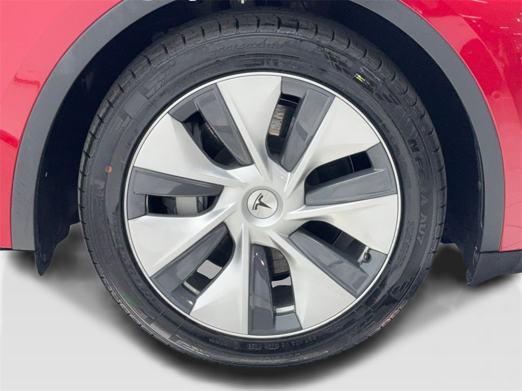 Used 2021 Tesla Model Y Long Range image 56