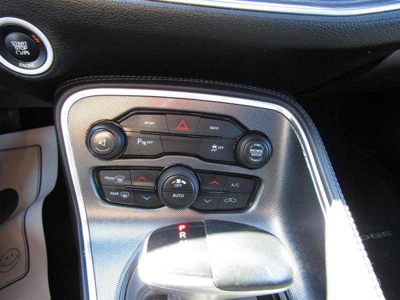 Used 2015 Dodge Challenger SXT Plus w/ Driver Convenience Group image 21