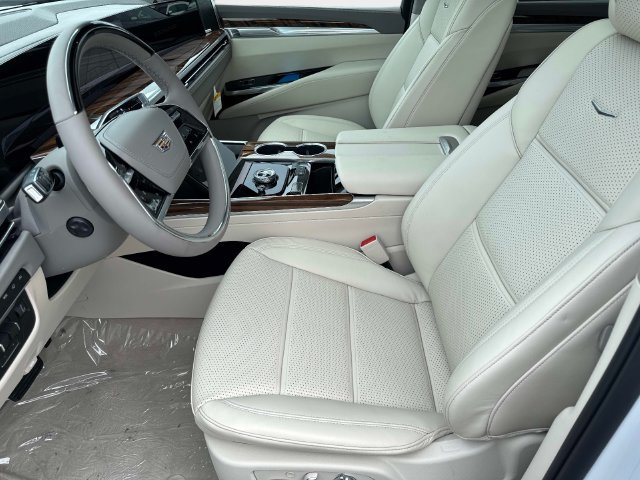New 2026 Cadillac Escalade Platinum Sport w/ LPO, ONYX Package AWD/4WD image 21