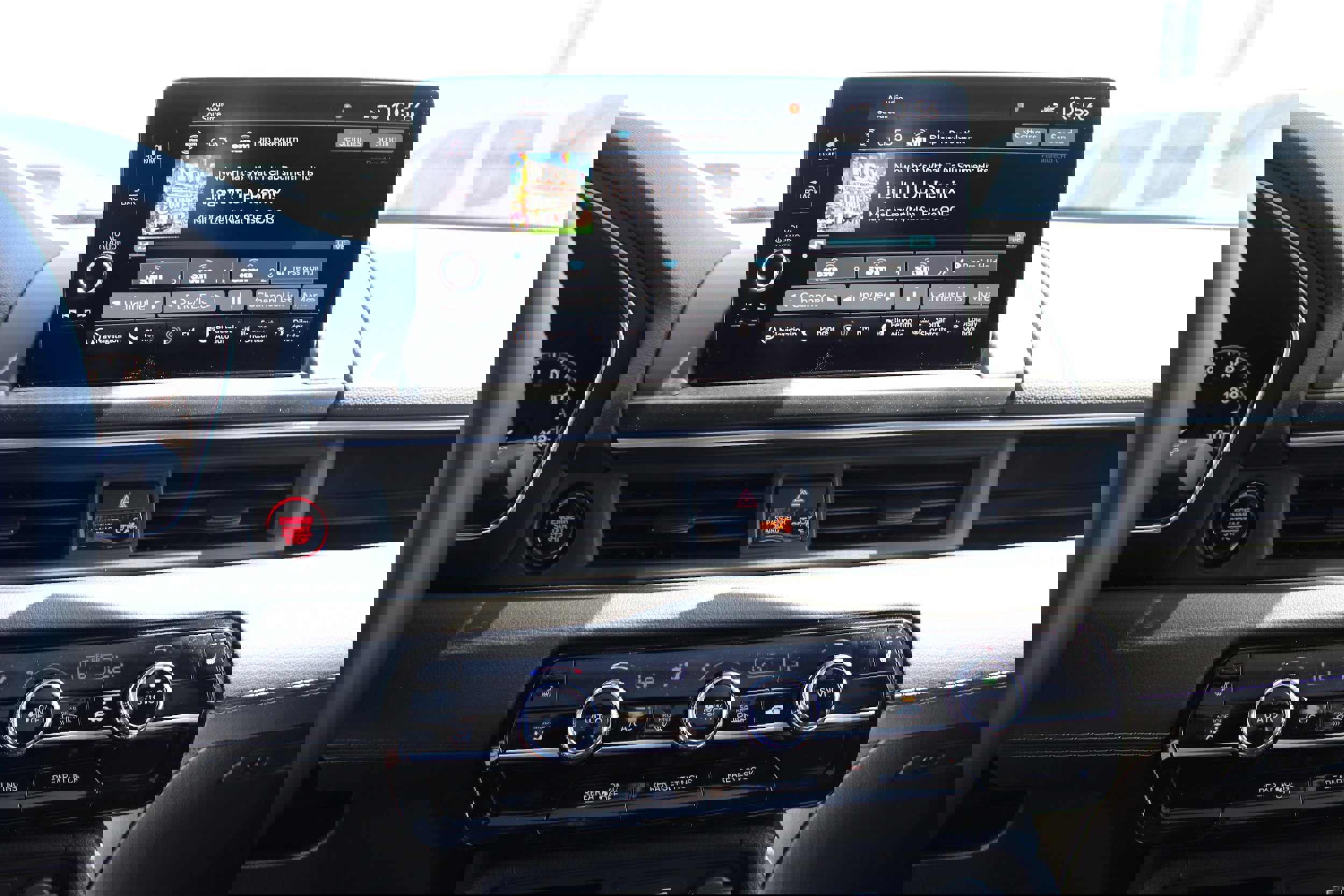 New 2025 Honda Pilot Touring image 7