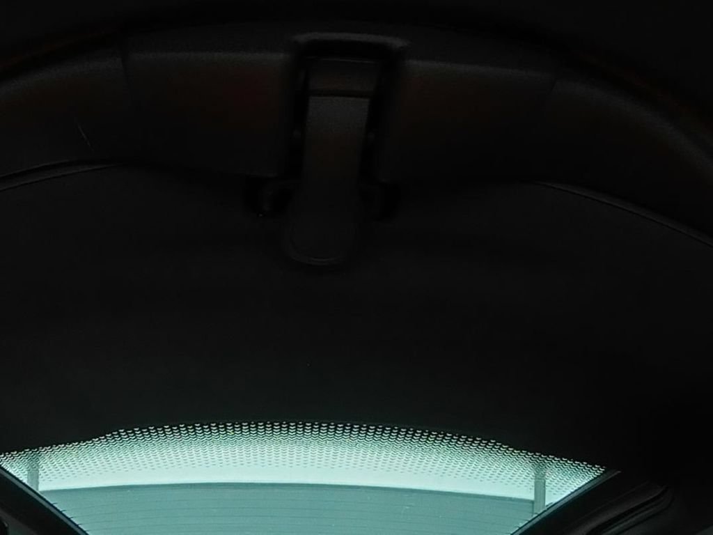 Used 2018 Chevrolet Corvette Z06 RWD image 17
