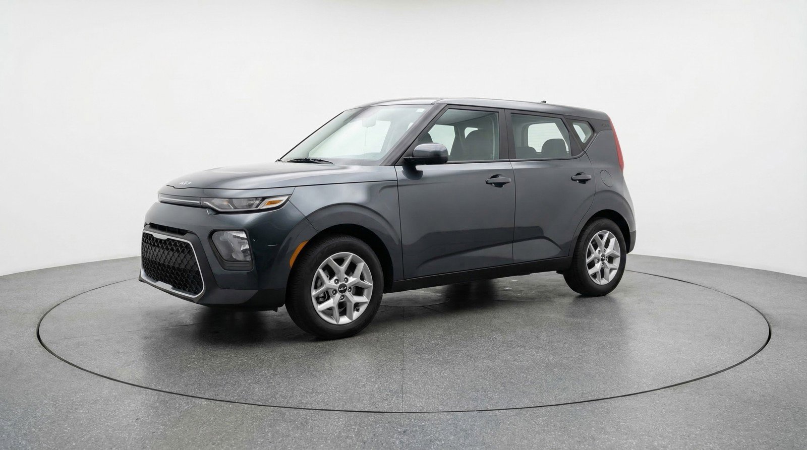 Used 2025 Kia Soul LX w/ LX Technology Package image 3