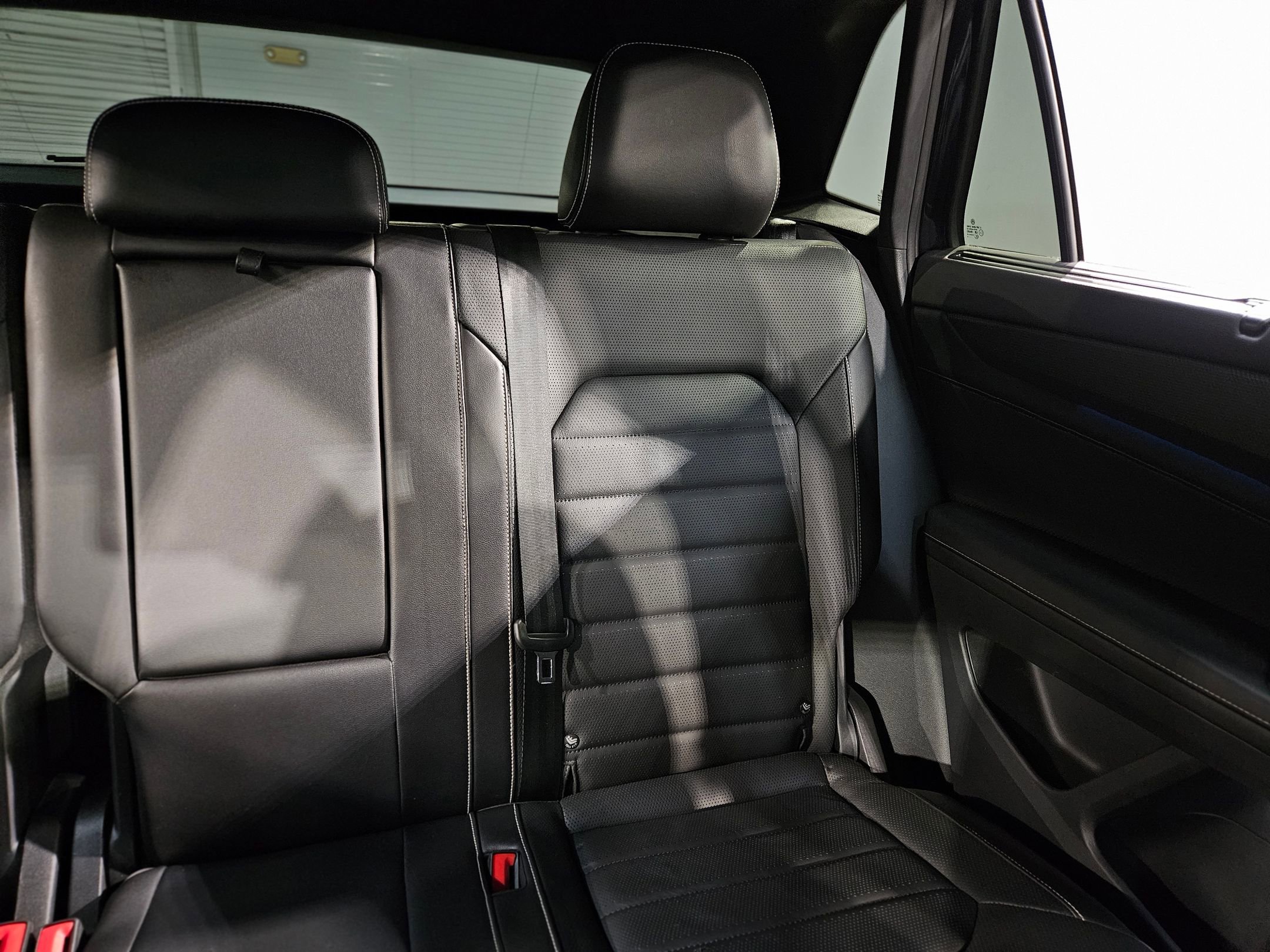 Used 2024 Volkswagen Atlas Cross Sport SEL R-Line image 14