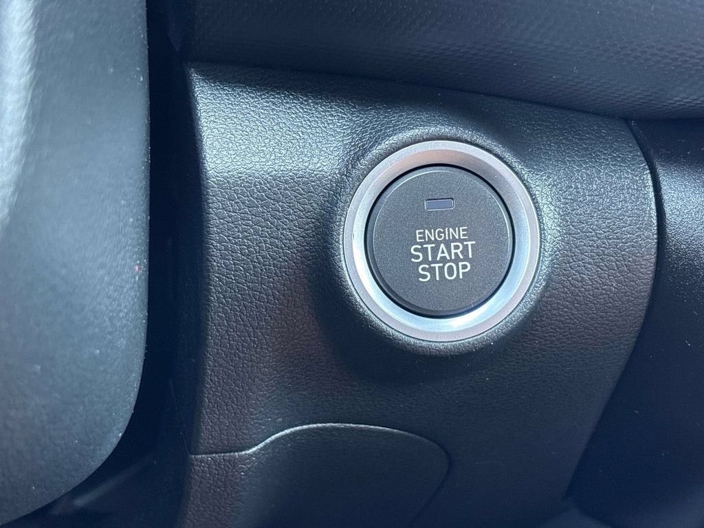 Used 2023 Hyundai Kona SEL AWD/4WD image 30