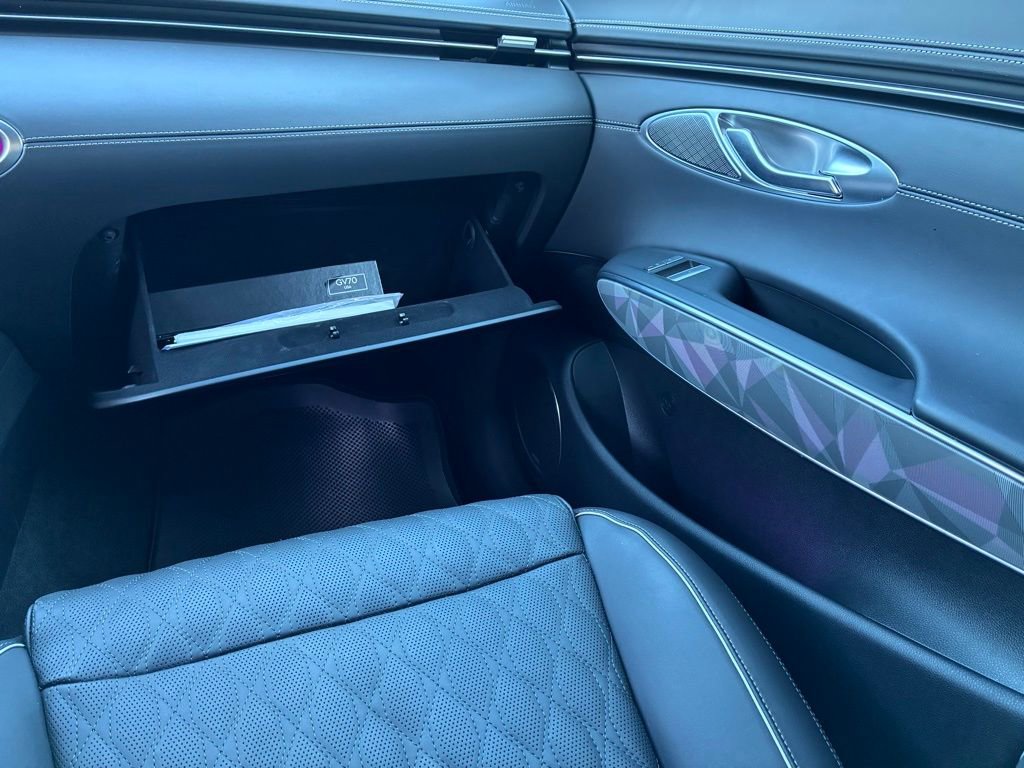 Used 2025 Genesis GV70 3.5T Sport w/ Sport Advanced Package image 43