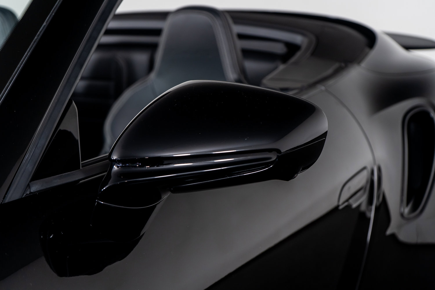 Used 2021 Porsche 911 Turbo S image 17