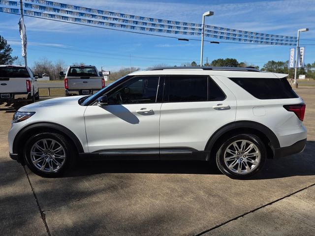 Used 2025 Ford Explorer Platinum image 2