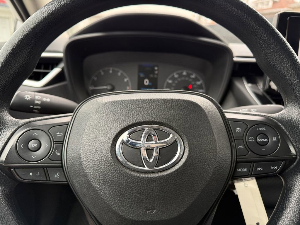 Certified 2024 Toyota Corolla LE image 32