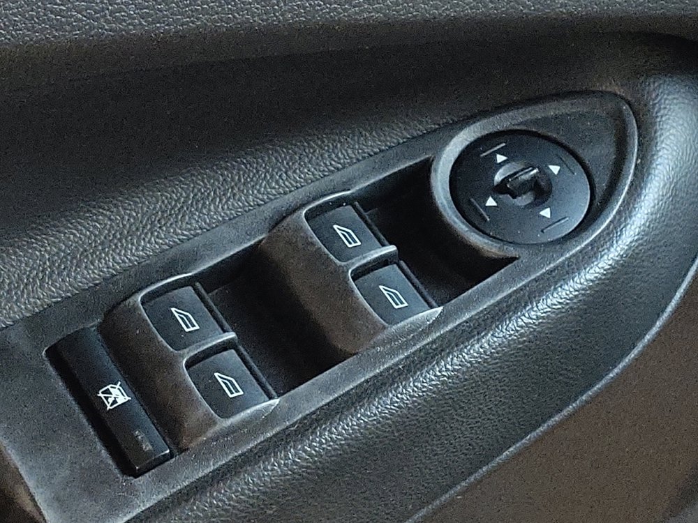 Used 2016 Ford Escape SE image 27